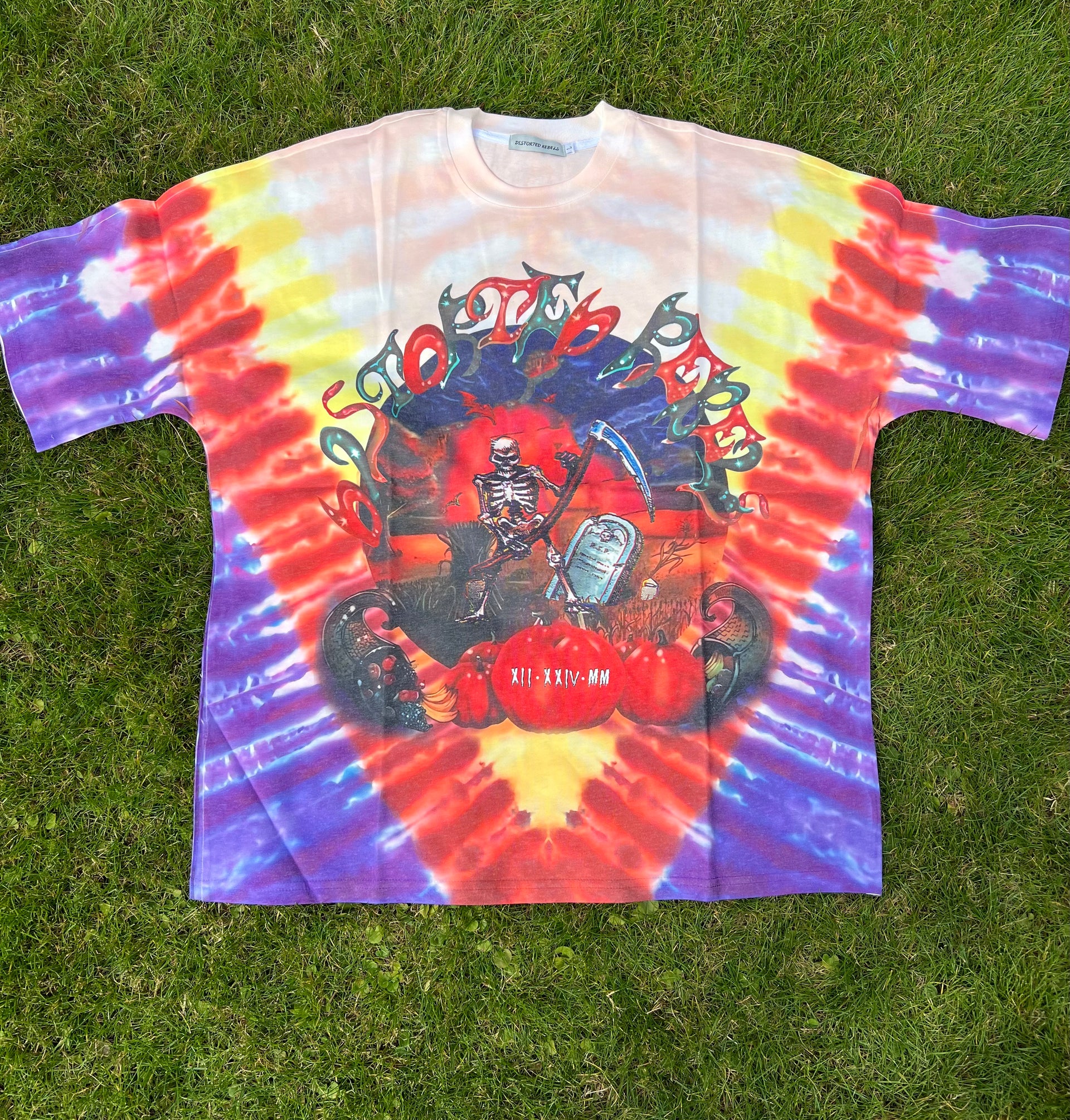 Handmade Tie shops Dye Pumpkin Crown T-shirt Large